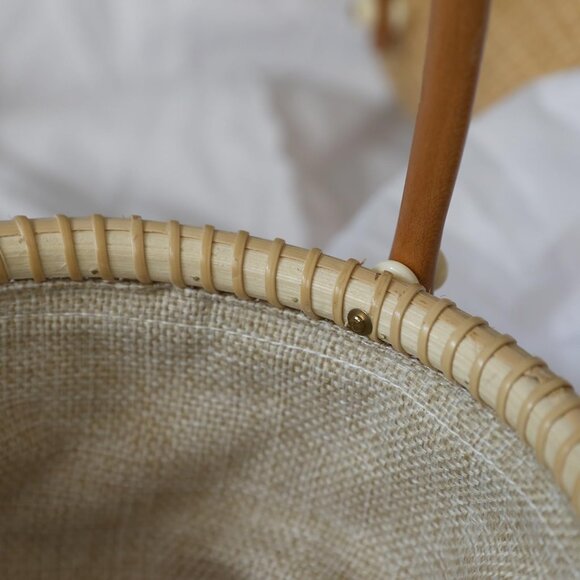 Chic Natural Rattan Oval Handwoven Purse with Cherry Wood Handle - Picture 4 of 7